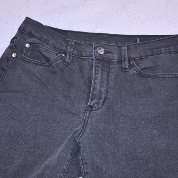 4/$20 Calvin Klein Ultimate Skinny Black Jeans - Picture 5 of 7